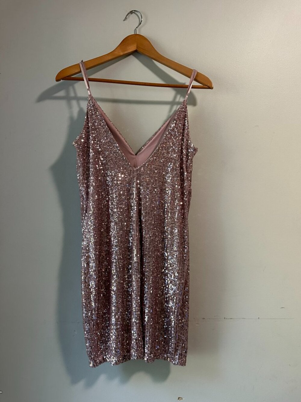 Emerald Sundae XL Rose Gold Sequin Bodycon Cocktail Party Dress - Picture 4 of 8